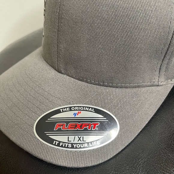 Hat - Picture 2 of 13